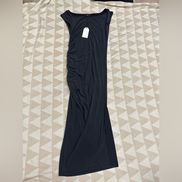 Universal standard Rachel ruched side drape dress in black - Picture 1 of 2